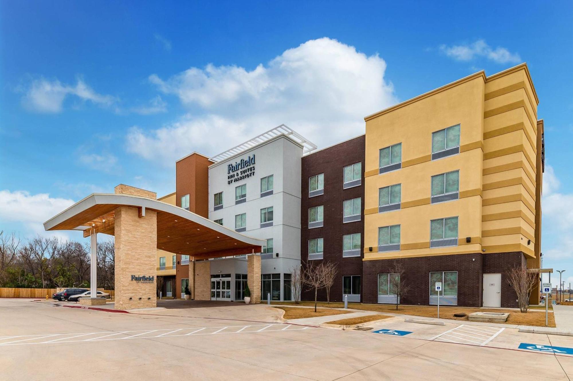Fairfield Inn & Suites By Marriott Gainesville I-35 Dış mekan fotoğraf